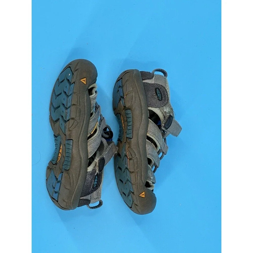 KEEN Newport H2 Kids Sandals Gray Blue Closed Toe Outdoor Shoes Size 10